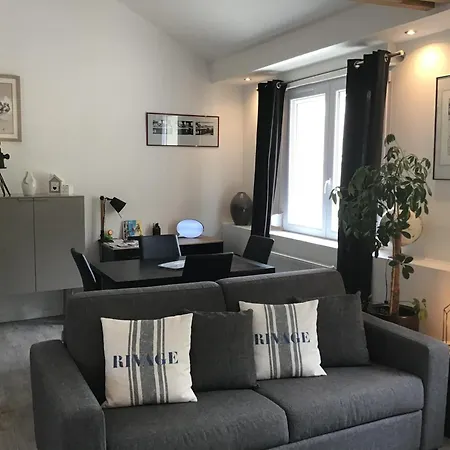 Charmant, Lumineux Et Calme T2 Equipe De 45m2, Avec Parking, A 100 M De La Et Du Marche Apartment Pornichet